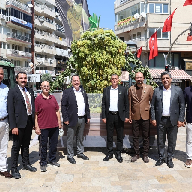 Üzümün başkenti Manisa'da şenlik coşkusu