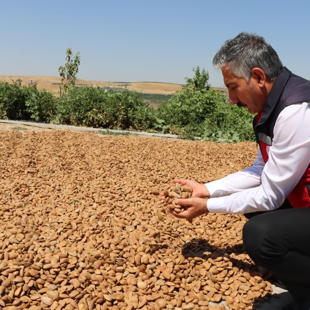 Kahta'da tarımsal mekanizasyon destekleri çiftçilere kazandırıldı