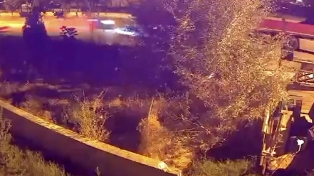 Damatlık giymeye hazırlanırken kefen giyen gencin kazası kamerada