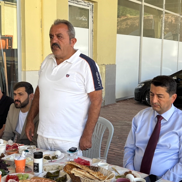 MTSO Başkan Adayı Boyraz, galerici esnafıyla bir araya geldi