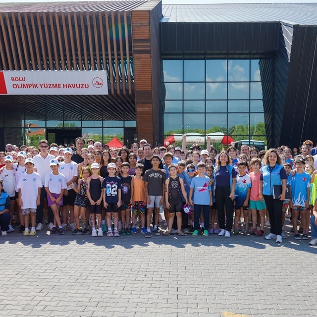 Bolu'da triatlon heyecanı: 155 sporcu kıyasıya yarıştı