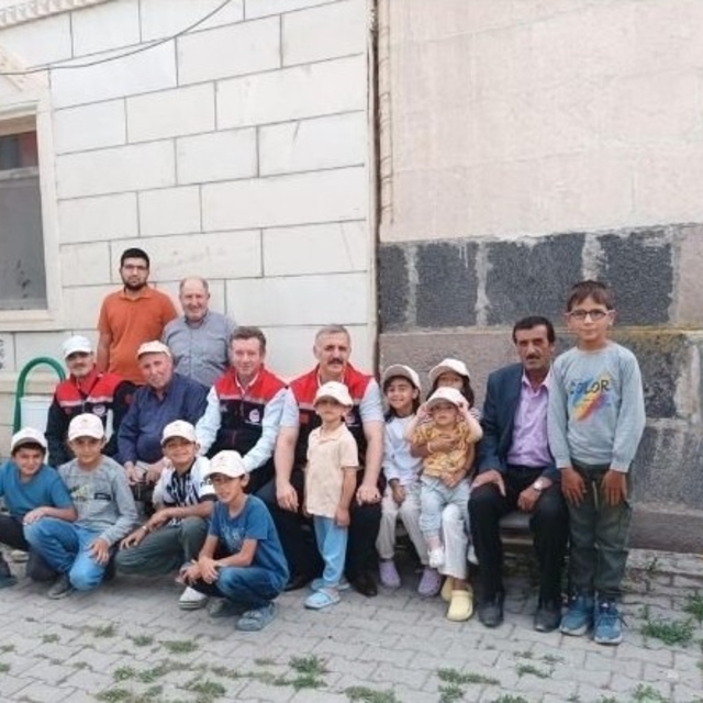 "Cuma Buluşmaları" hız kesmiyor