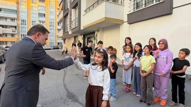 Başkan Uçar, Hilalkent'te çalışmaları inceledi, vatandaşları dinledi