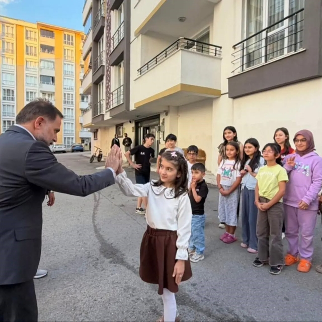 Başkan Uçar, Hilalkent'te çalışmaları inceledi, vatandaşları dinledi