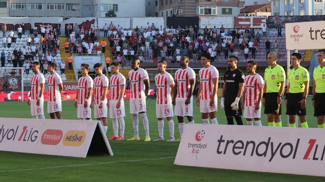 Boluspor tarihinin en kötü başlangıcını yaptı: 6 maçta 0 puan
20 yıldır 1. Lig'de olan Boluspor'da tarihin en kötü başlangıcı