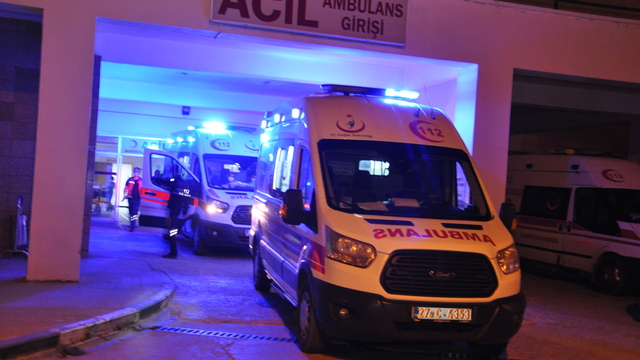 Gaziantep'te kavga ettiği husumetlilerine tabancayla ateş açtı: 2 ölü, 1 yaralı