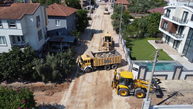 Duacı Mahallesi'nde yol çalışmalarında ikinci etap başladı