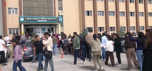 Kars'ta KPSS heyecanı: Adaylar sınav için okullara akın etti