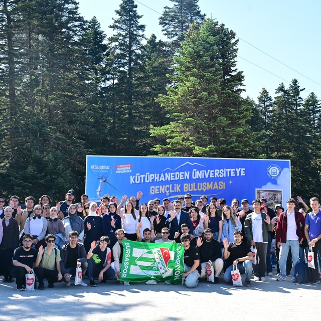 Uyumayan kütüphaneden üniversiteye
Başkan Yılmaz, kütüphanelerde çalışarak...