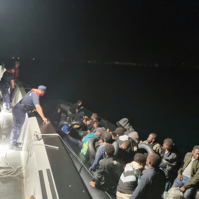 Didim'de 32 düzensiz göçmen yakalandı