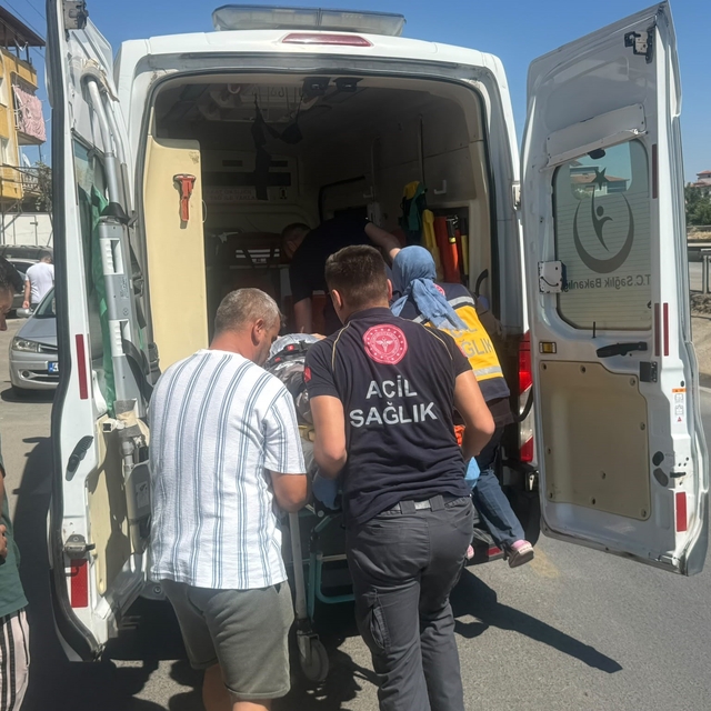 Kula'da elektrikli bisiklet kazası: 58 yaşındaki sürücü yaralandı
