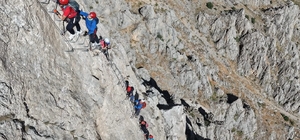 Türkiye'de tek Kemaliye'de bulunan "Via Ferrata" parkuru adrenalin tutkunla...