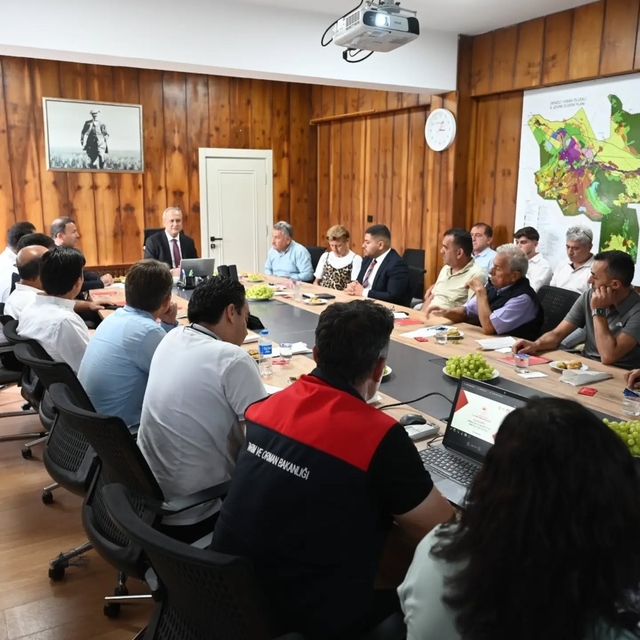 Üzüm üreticisinin talepleri Denizli'de masaya yatırıldı
Üzümde Denizli bulu...