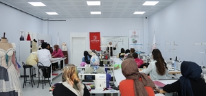 Meslekleri farklı hedefleri aynı: Diyarbakırlı kadınlar moda dünyasına hazı...