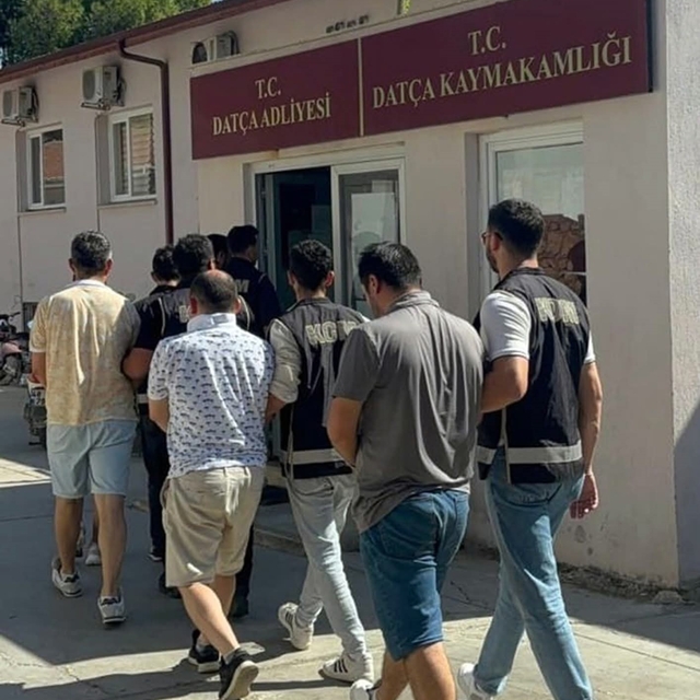 Yurt dışına kaçmaya çalışan FETÖ üyeleri yakalandı