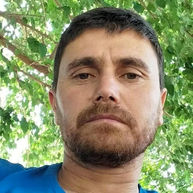 Otomobil refüje çarptı: 2 ölü