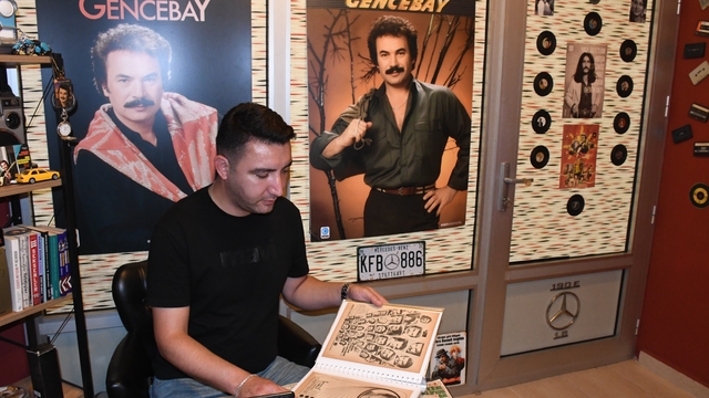 Çocukken başladı, 25 yılda dev bir arşive dönüştü: Orhan Gencebay'ın tüm izlerini topluyor