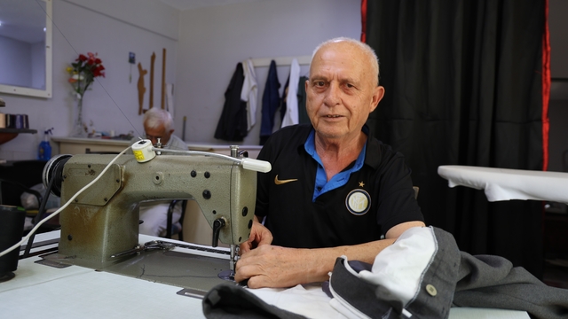 Emekliliğe alışmayınca 70 yaşından sonra dükkan açıp eski mesleğine geri döndü