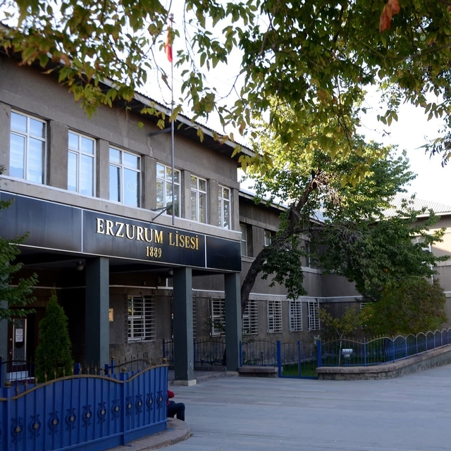 Erzurum'un eğitim haritası belli oldu: Liseliler ve üniversiteliler ilk sır...