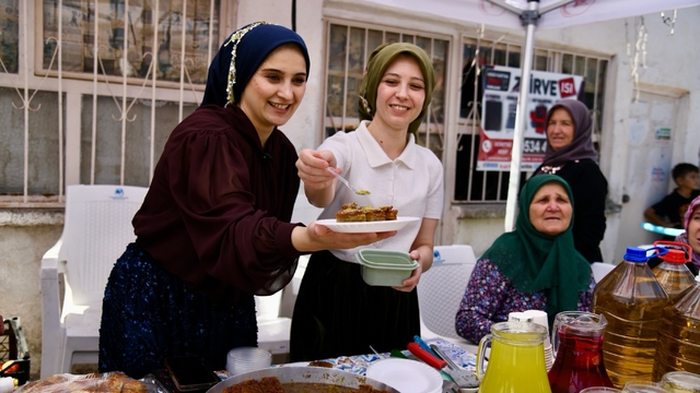 Yuntdağı Fıstığı'na coşkulu hasat şenliği