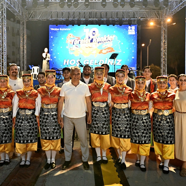 Yöreler Renkler Festivali'nde Güneydoğu Anadolu Gecesi