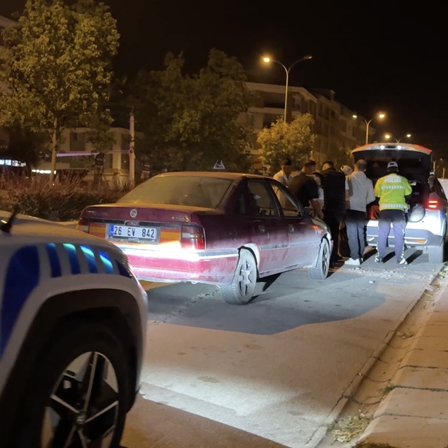 Eskişehir'de alkollü sürücü denetime takıldı, 25 bin TL ceza kesildi
1.10 p...