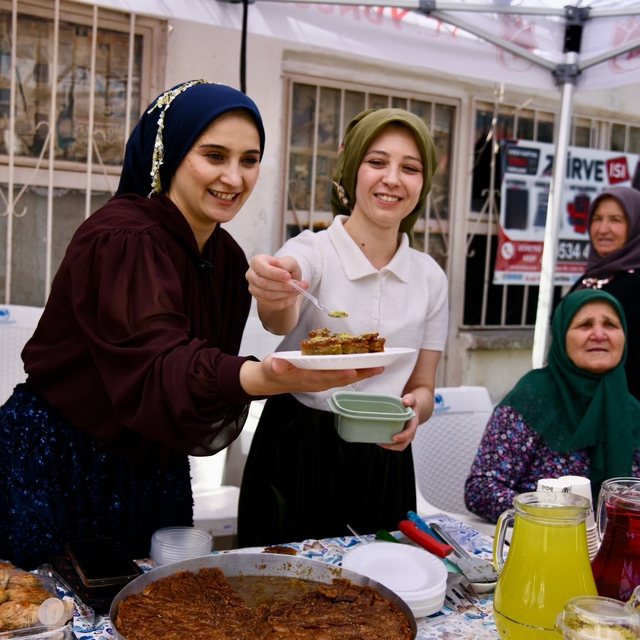 Yuntdağı Fıstığı'na coşkulu hasat şenliği