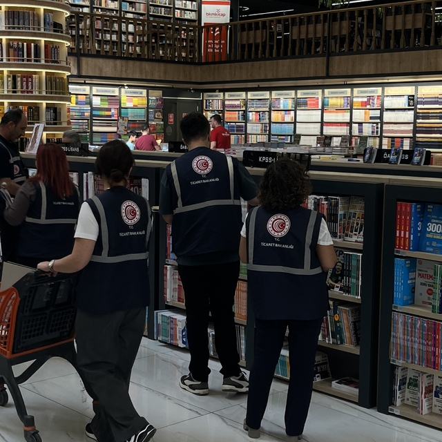 Bursa'da 8 ayda 1,4 milyon ürün denetlendi, 42 milyon lira ceza kesildi
Bur...