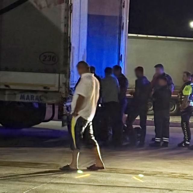 Hamzabeyli tır larkında 3 düzensiz göçmen yakalandı