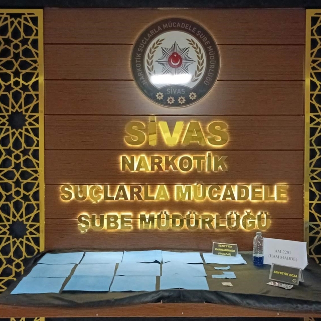 Kağıda emdirilmiş 32 bin kullanımlık uyuşturucu ele geçirildi