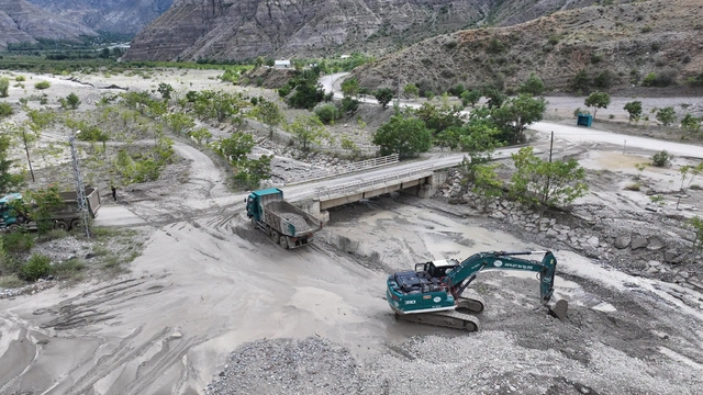 Erzurum'da sağanak sonrası taşkın: DSİ ekipleri seferber oldu