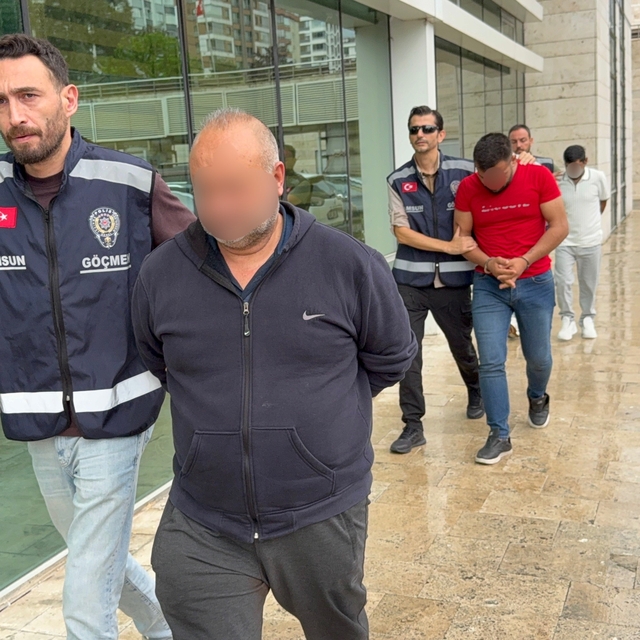 Samsun'da göçmen kaçakçılığı operasyonu: 12 Afgan yakalandı, 4 gözaltı