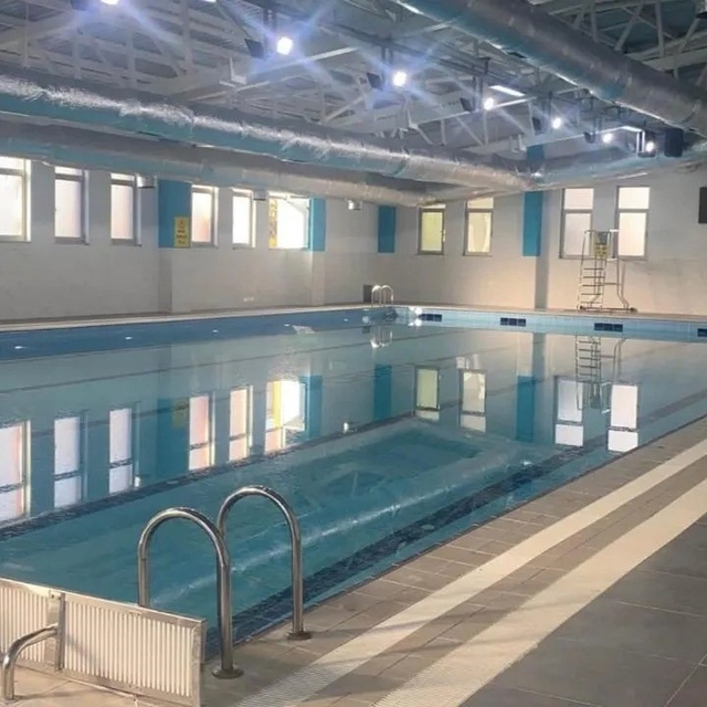 Gerze Yarı Olimpik Yüzme Havuzu yenileniyor