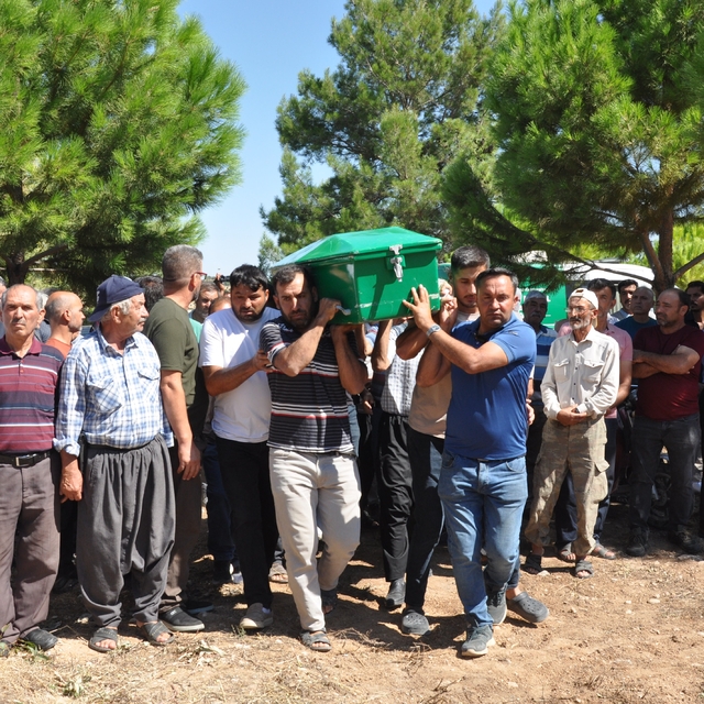Feribot faciasında hayatını kaybeden Şerif Özdemir, Mersin'de son yolculuğu...
