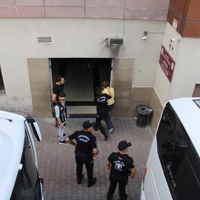Kayseri'deki yeni nesil suç örgütü operasyonunda gözaltına alınan 32 şüphel...