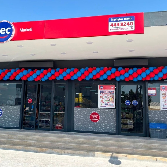Seç Market'ten Hatay'da esnafa destek