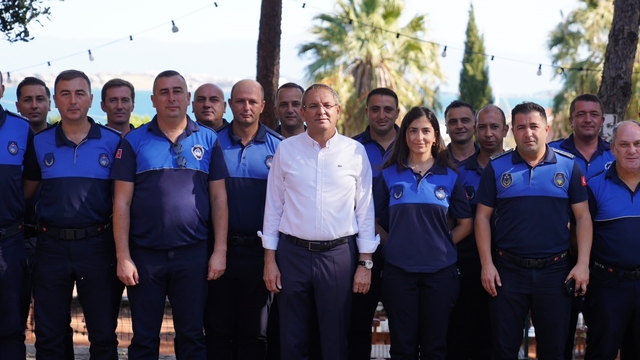 Ayvalık Belediye Başkanı Mesut Ergin, Zabıta Haftası'nı kutladı