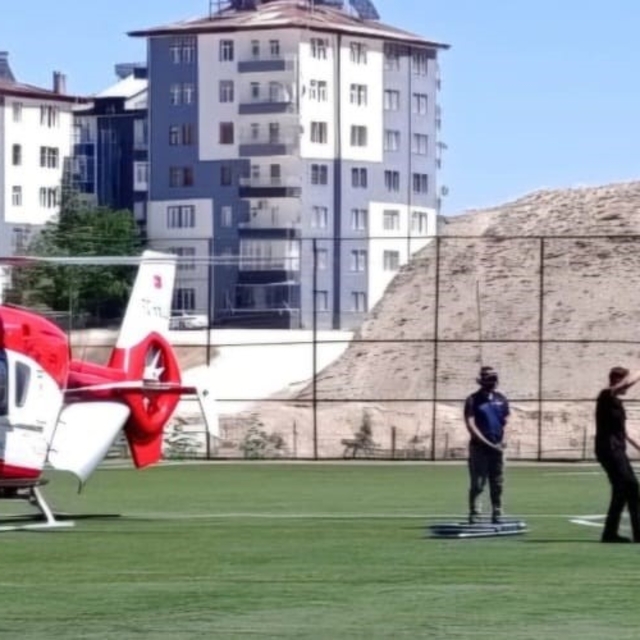 Darende'de 72 yaşındaki hasta hava ambulansıyla Malatya'ya sevk edildi