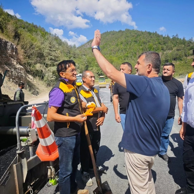 Yığılca'da Yedigöller grup yolu asfaltlanıyor
