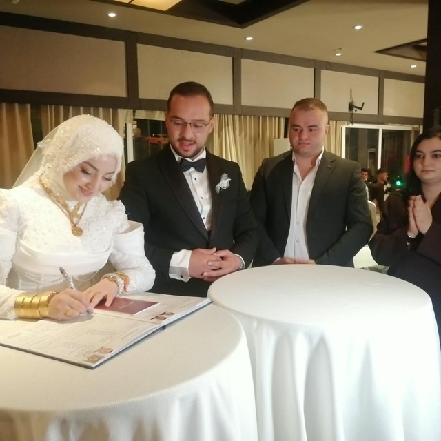 Budak ailesinin mutlu günü