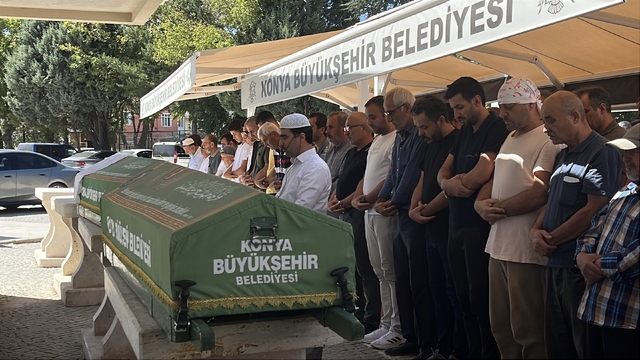 Kazada hayatını kaybeden yaşlı çift son yolculuklarına uğurlandı