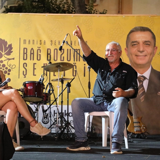 Üzümün tarihi Şehzadeler'de konuşuldu