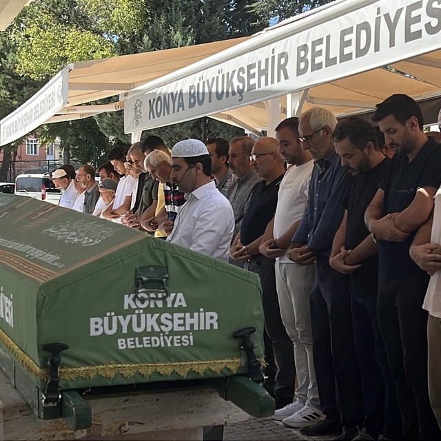 Kazada hayatını kaybeden yaşlı çift son yolculuklarına uğurlandı