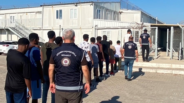 Aydın'da 19 düzensiz göçmen yakalandı