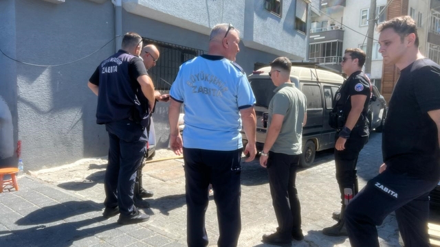 Bursa'da seyyar satıcı denetiminde arbede: Zabıta memuru yaralandı
Bursa'da denetim sırasında zabıta memuru yaralandı