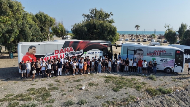 Başkan Yılmaz'dan binlerce öğrenciye unutulmaz yaz hediyesi
Şehitkamilli öğrenciler yaz tatilini Erzin'de geçirdi