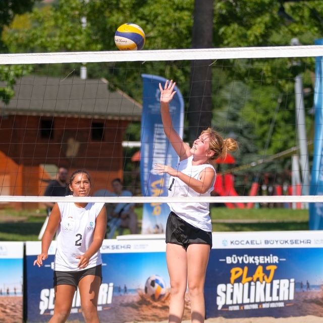 Plaj Şenlikleri'nde 539 sporcu kıyasıya yarıştı