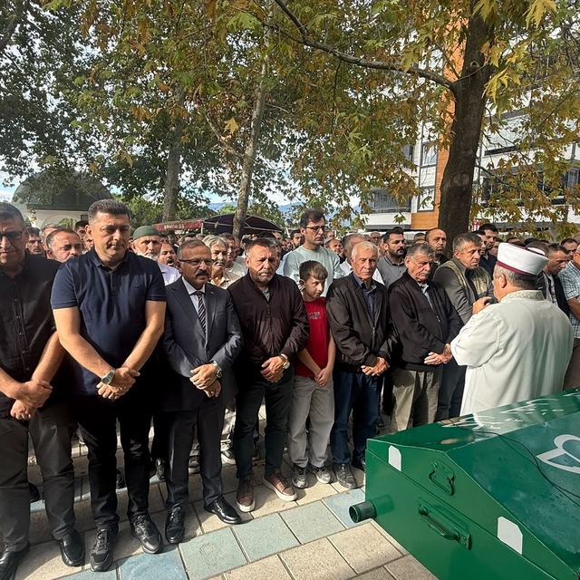 22 günlük yaşam mücadelesini kaybeden İHA telifli muhabiri son yolculuğuna...