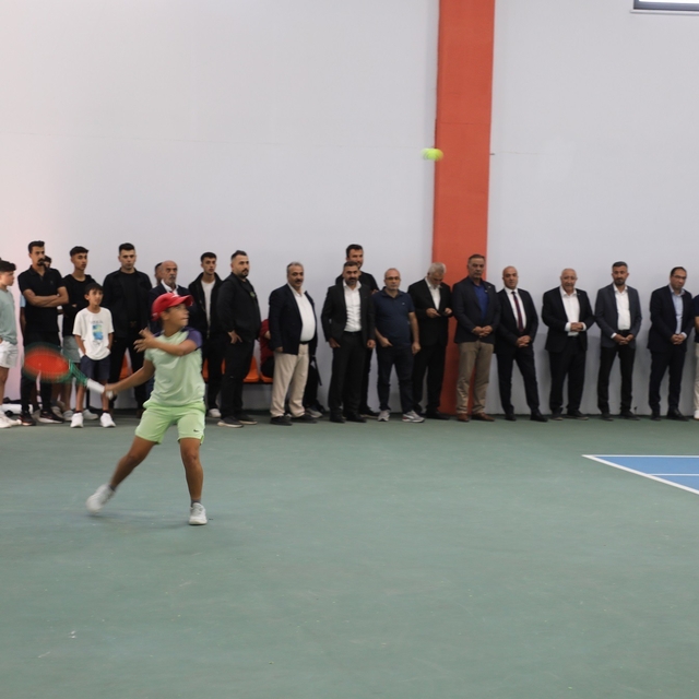Ağrı Dağı Cup tenis turnuvasında maçlar başladı