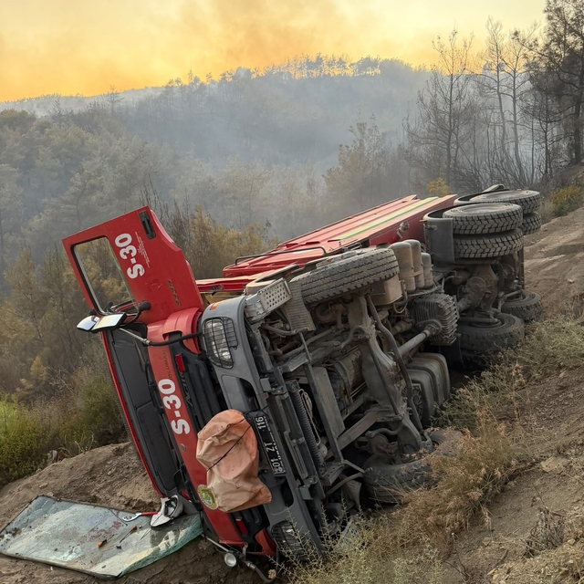 Adana'da 2 farklı bölgede orman yangını (4)